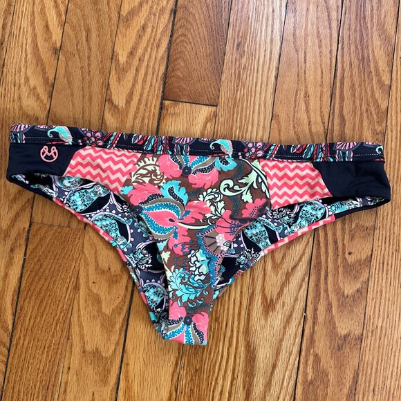 NWOT Maaji Reversible Print Bikini Bottoms - Fits Like a Medium - Picture 2 of 7